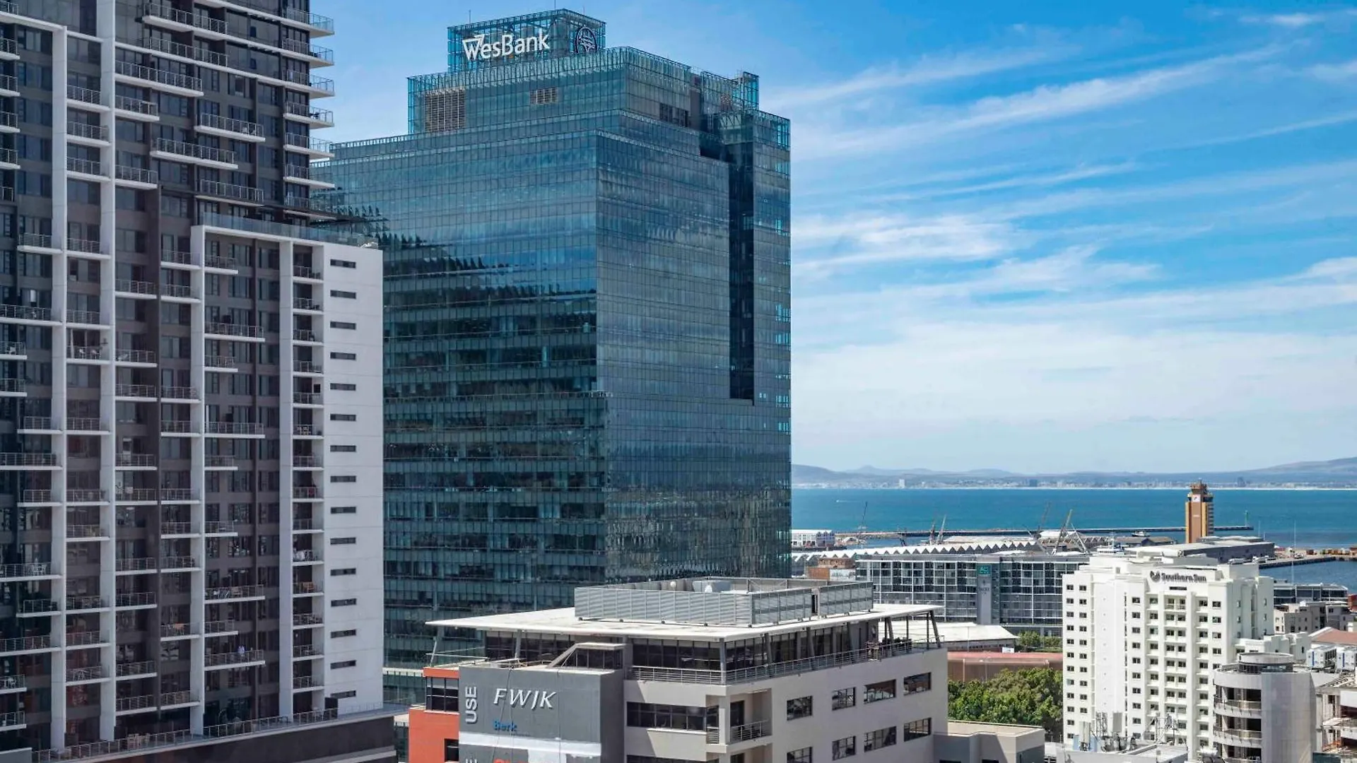 Apartment Sky-High Comfort At The Rubik Cape Town
