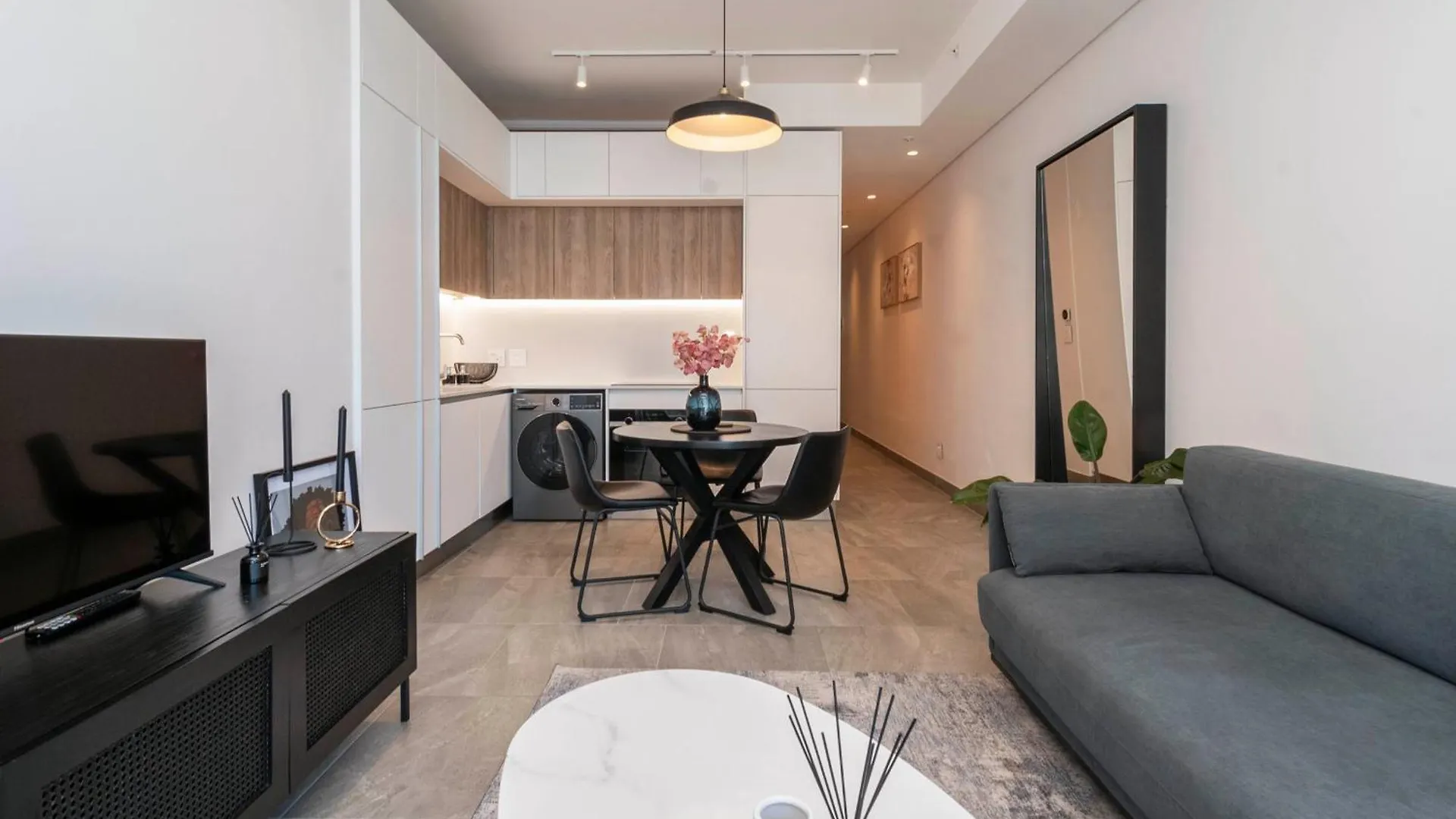 Apartment Sky-High Comfort At The Rubik Cape Town